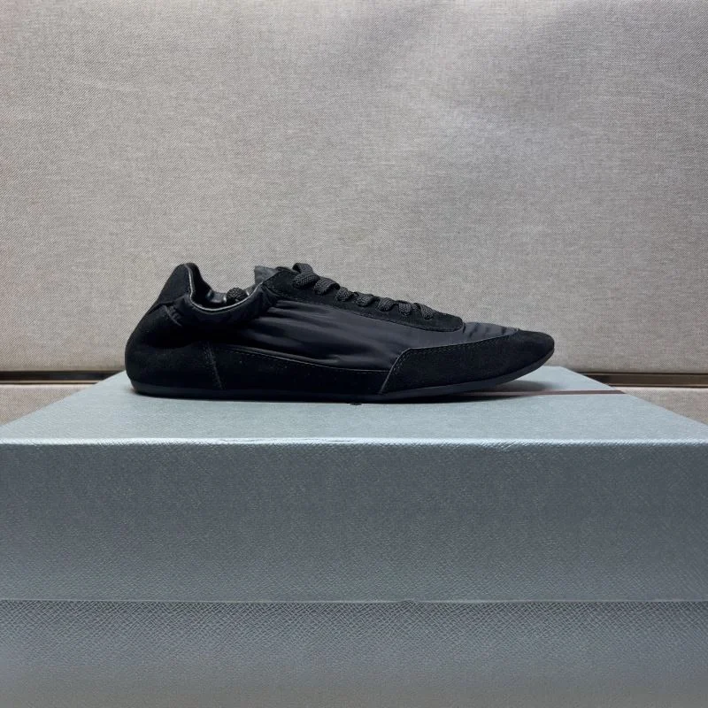 ModernLook Prada Low Shoes 35628