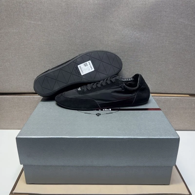 ModernLook Prada Low Shoes 35628