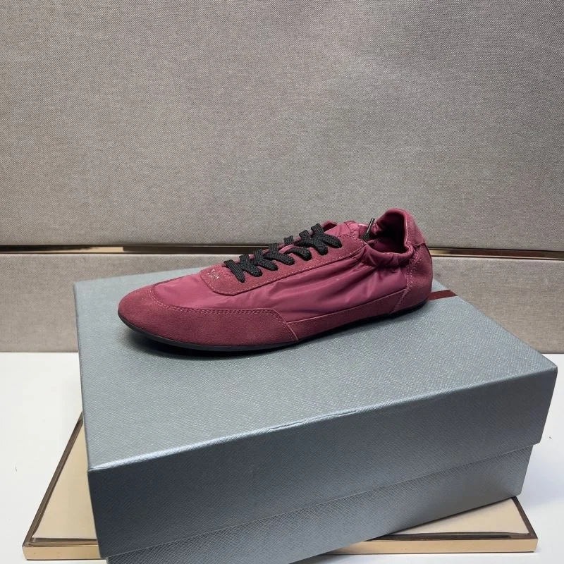 Sophisticated Prada Low Shoes 35627