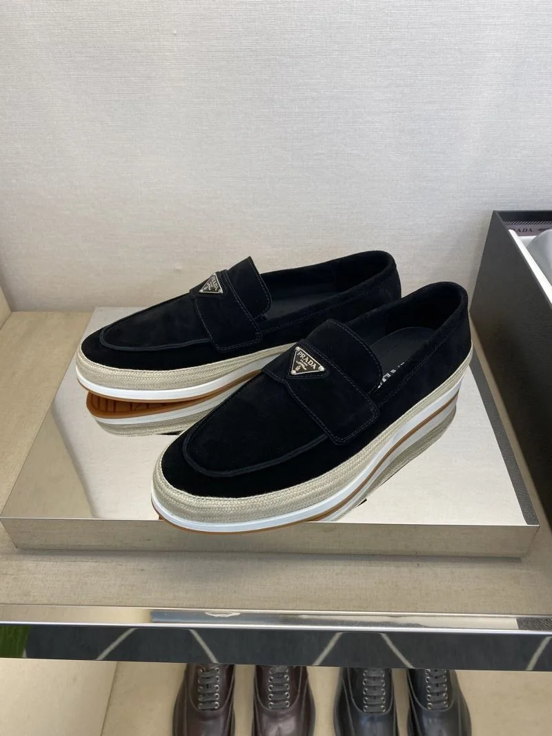 Prada Low Shoes Trendy 35622