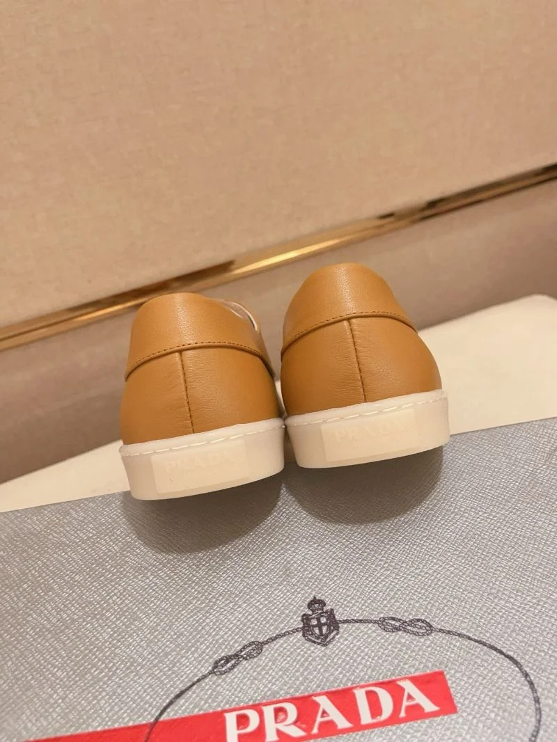 Prada Low Shoes ZipUp 35609