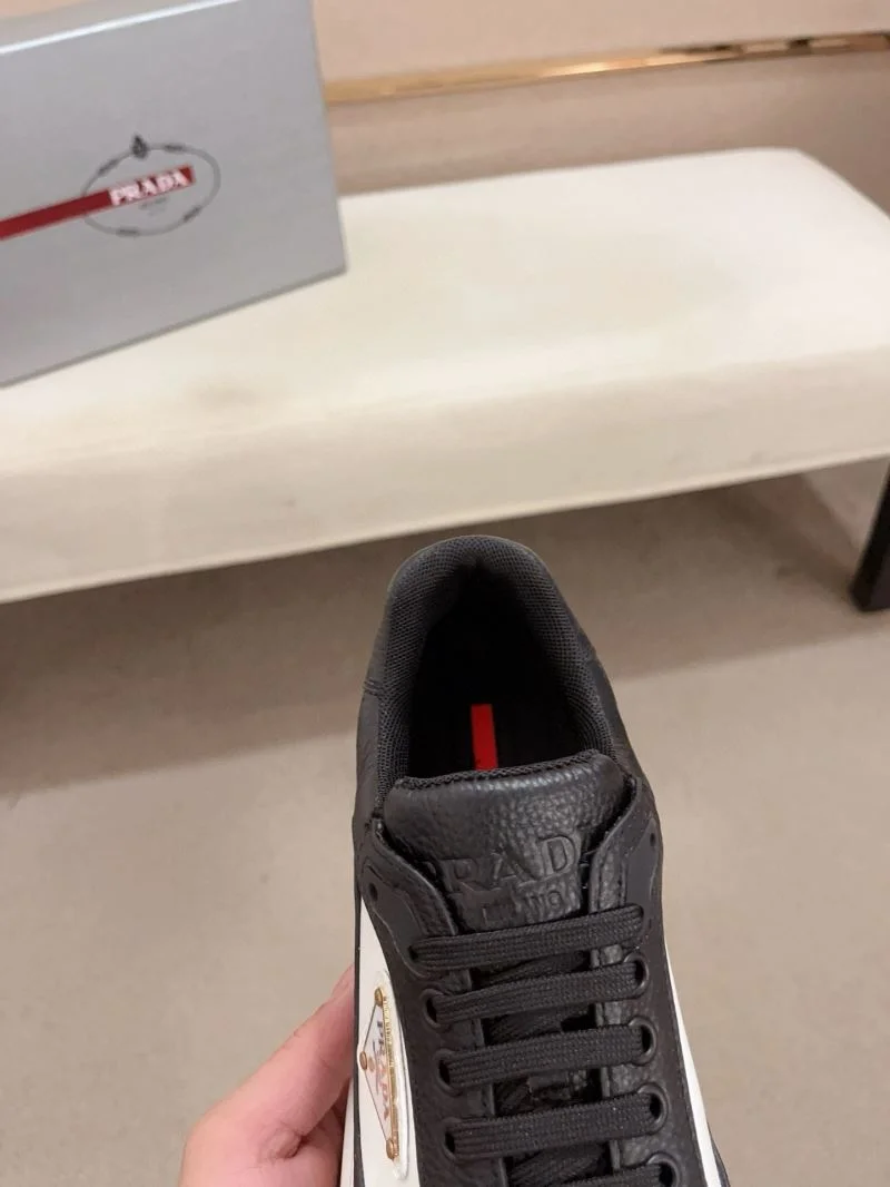 Prada Low Shoes StreetReady 35612