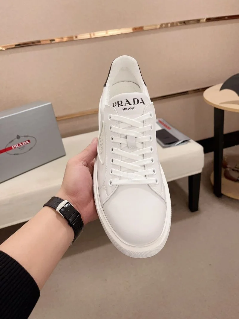 Prada Low Shoes Modern 35613