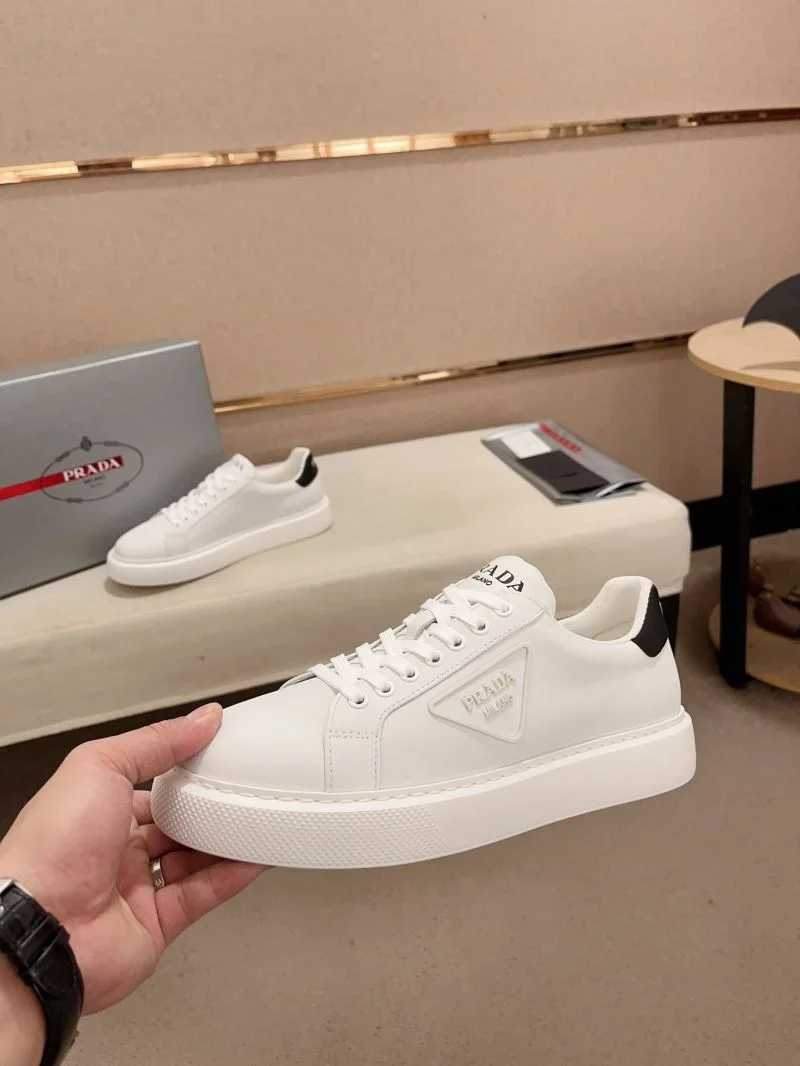 Prada Low Shoes Modern 35613