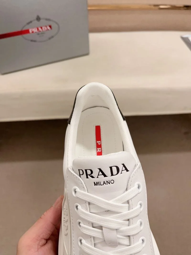 Prada Low Shoes Modern 35613