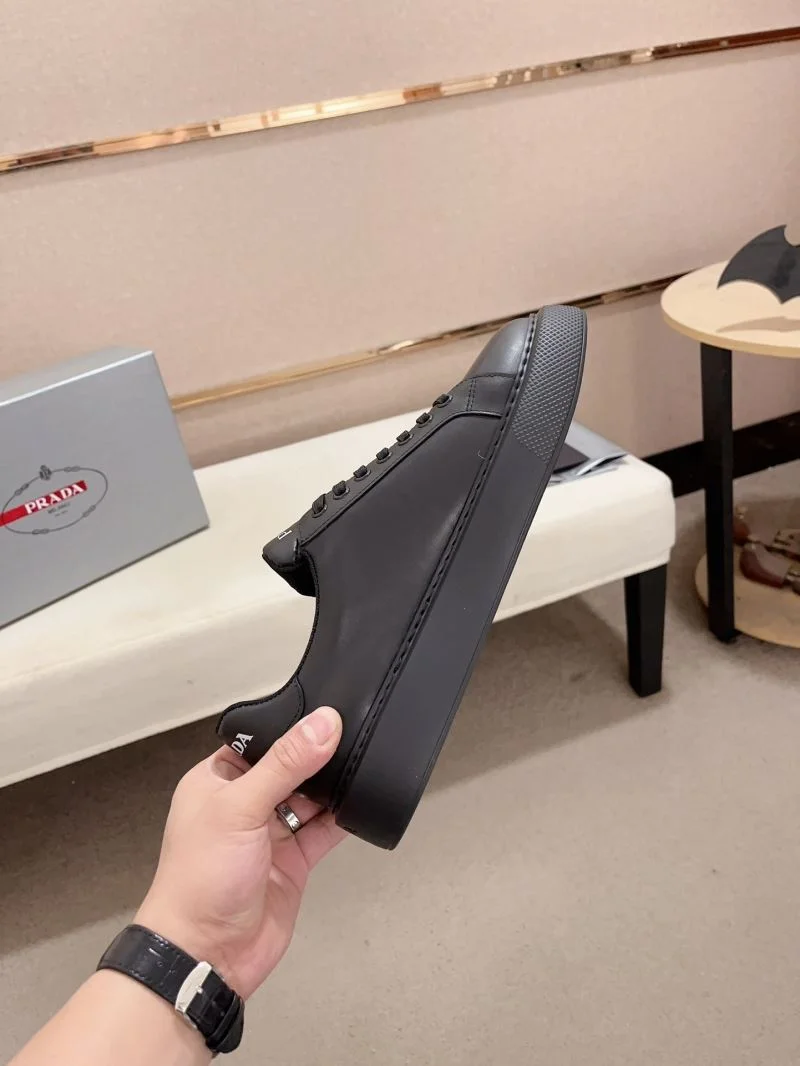 Prada Low Shoes DailyWear 35607