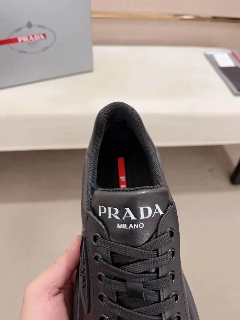 Prada Low Shoes DailyWear 35607