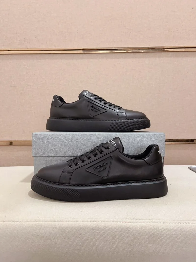 Prada Low Shoes DailyWear 35607