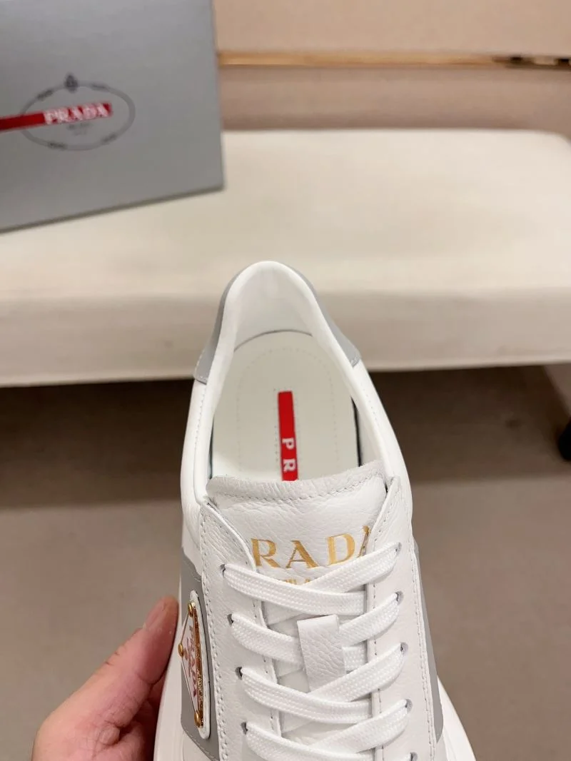 Prada Low Shoes Neat 35605