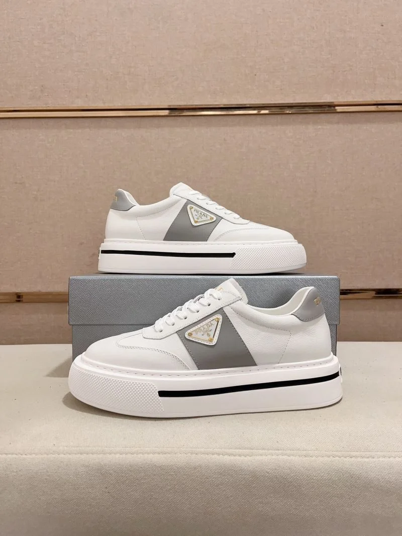 Prada Low Shoes Neat 35605