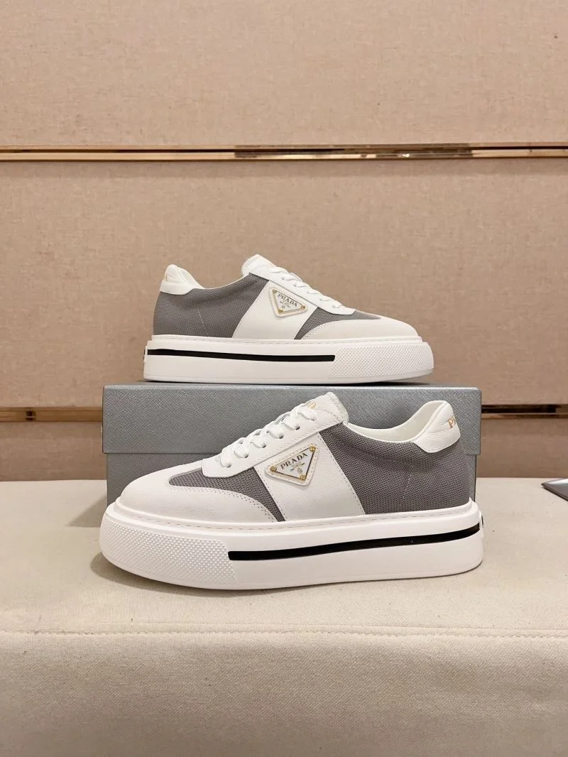 Prada Low Shoes Youthful 35619