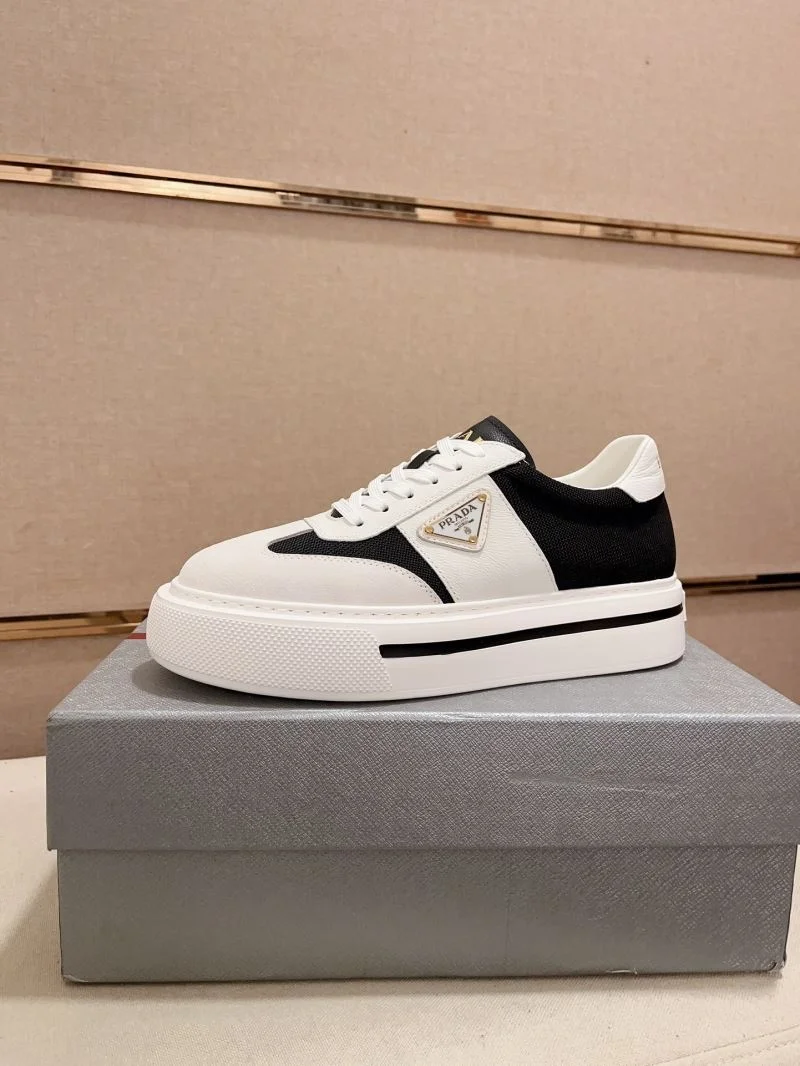 Prada Low Shoes Lightweight 35611
