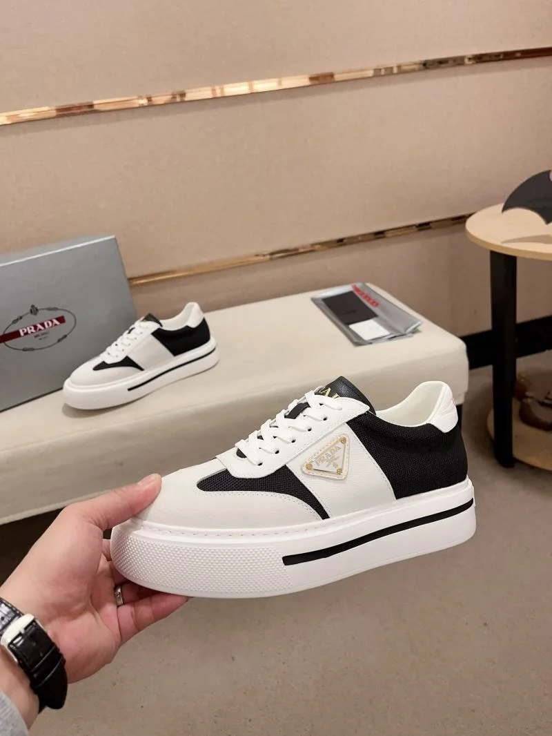 Prada Low Shoes Lightweight 35611