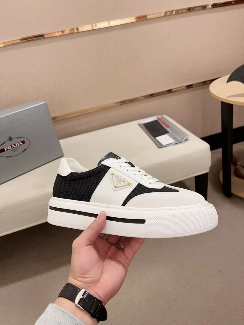 Prada Low Shoes Lightweight 35611