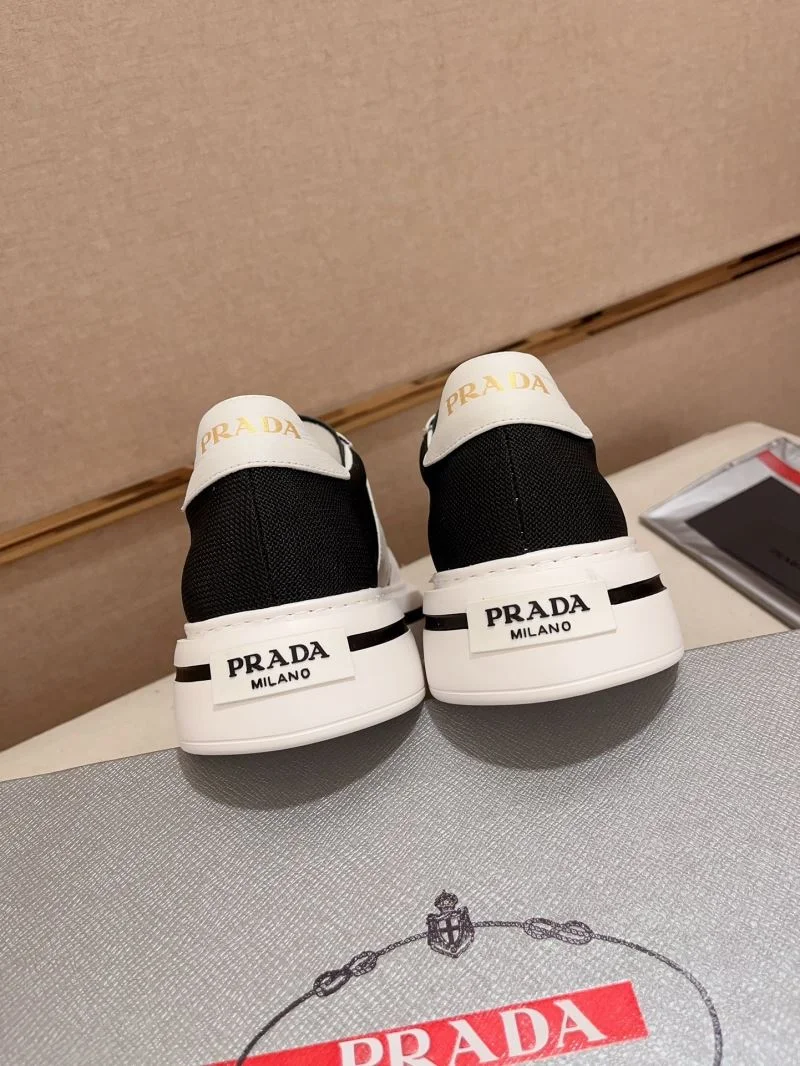 Prada Low Shoes Lightweight 35611