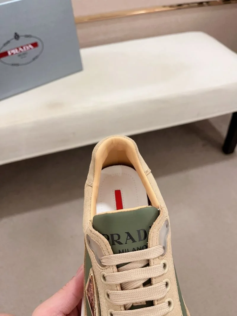 Timeless Prada Low Shoes 35592