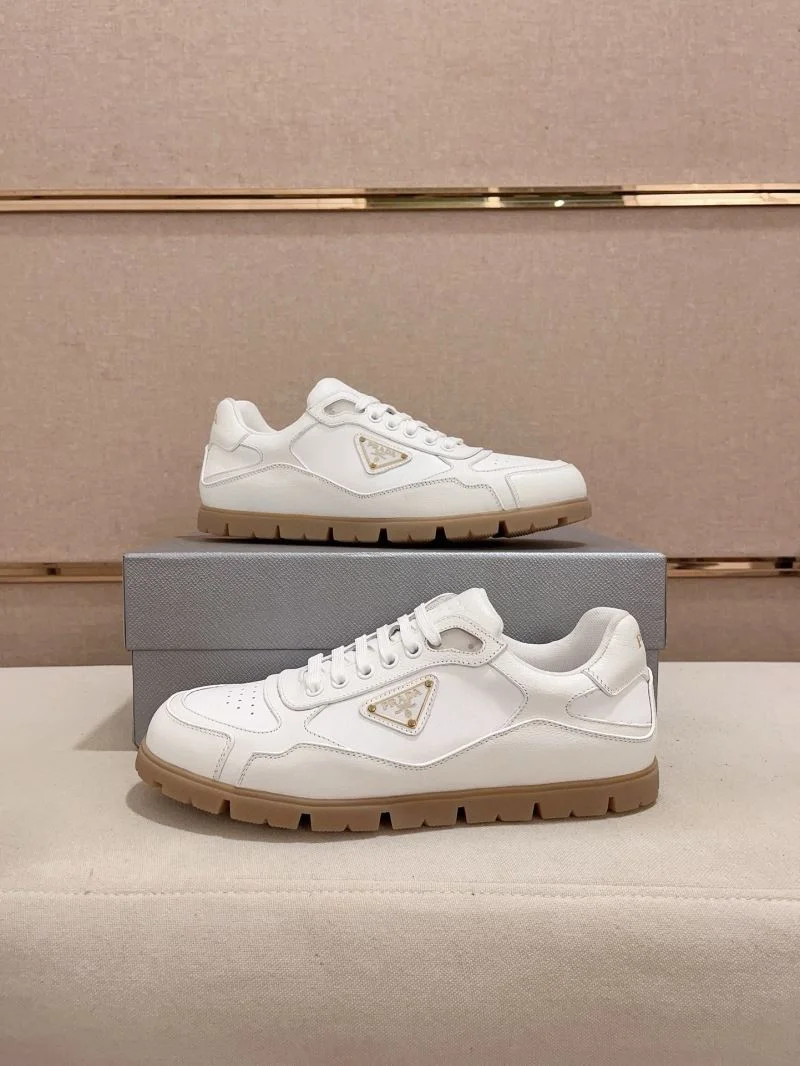 Supportive Prada Low Shoes 35584