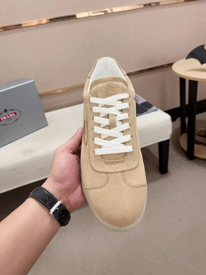 Prada Low Shoes Trendsetting 35583