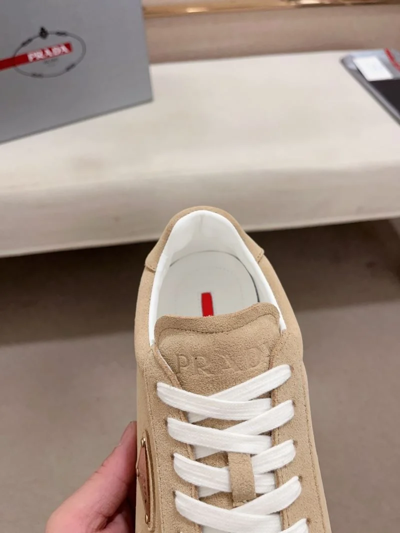 Prada Low Shoes Trendsetting 35583