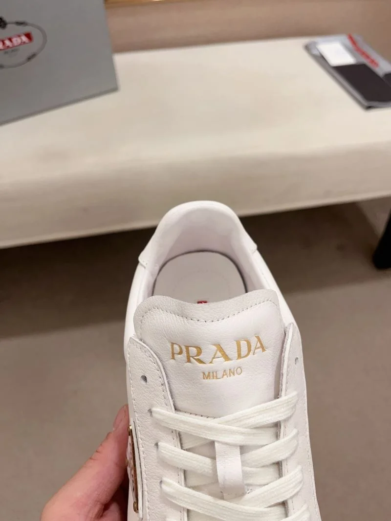 Prada Low Shoes Vibrant 35578