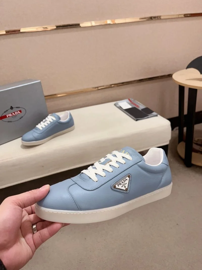 Minimalist Prada Low Shoes 35574