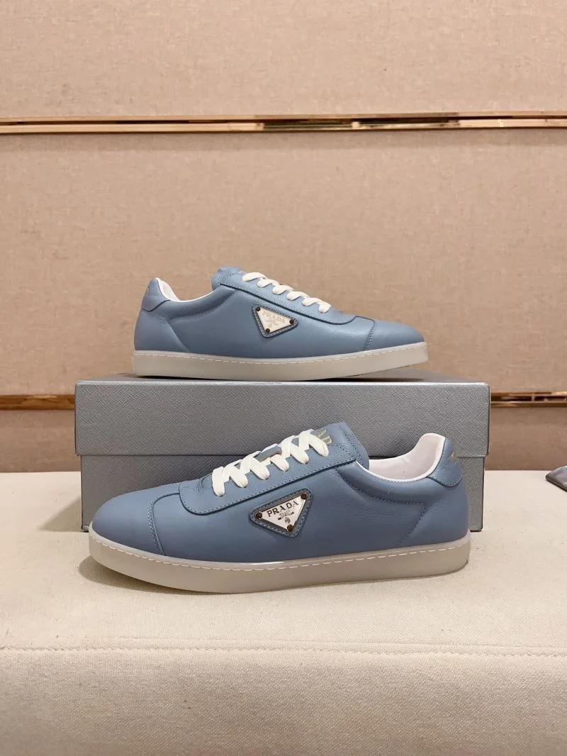 Minimalist Prada Low Shoes 35574