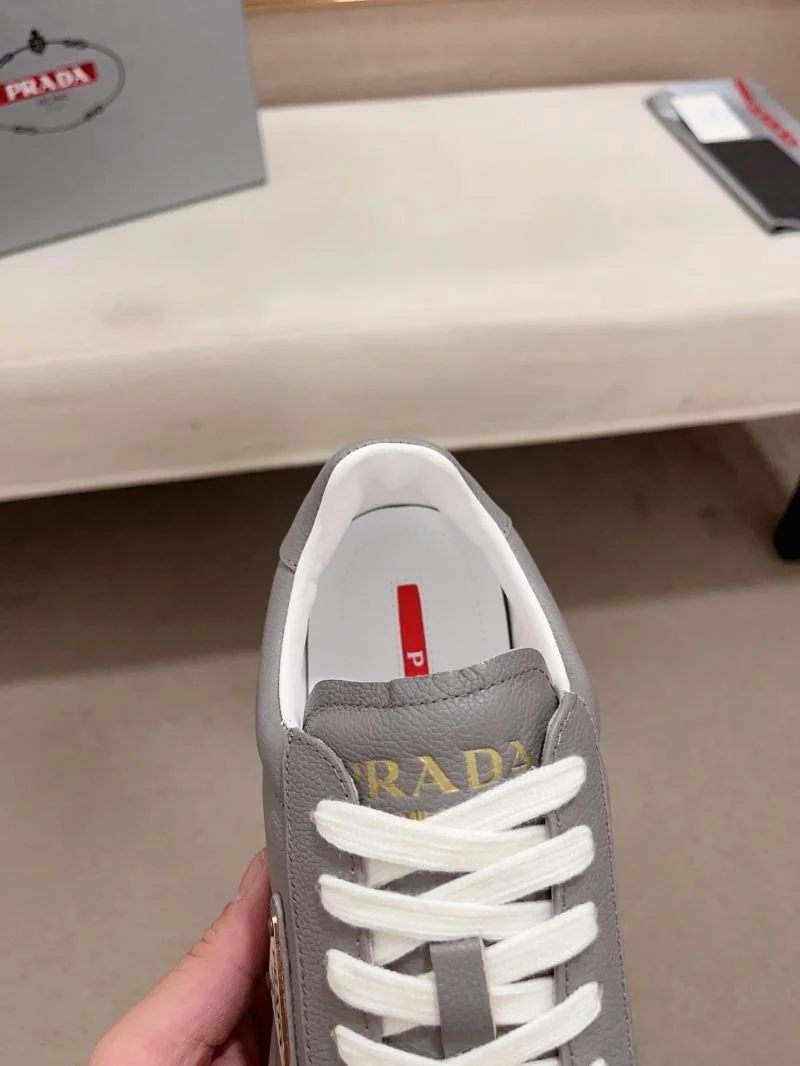 Reliable Prada Low Shoes 35570