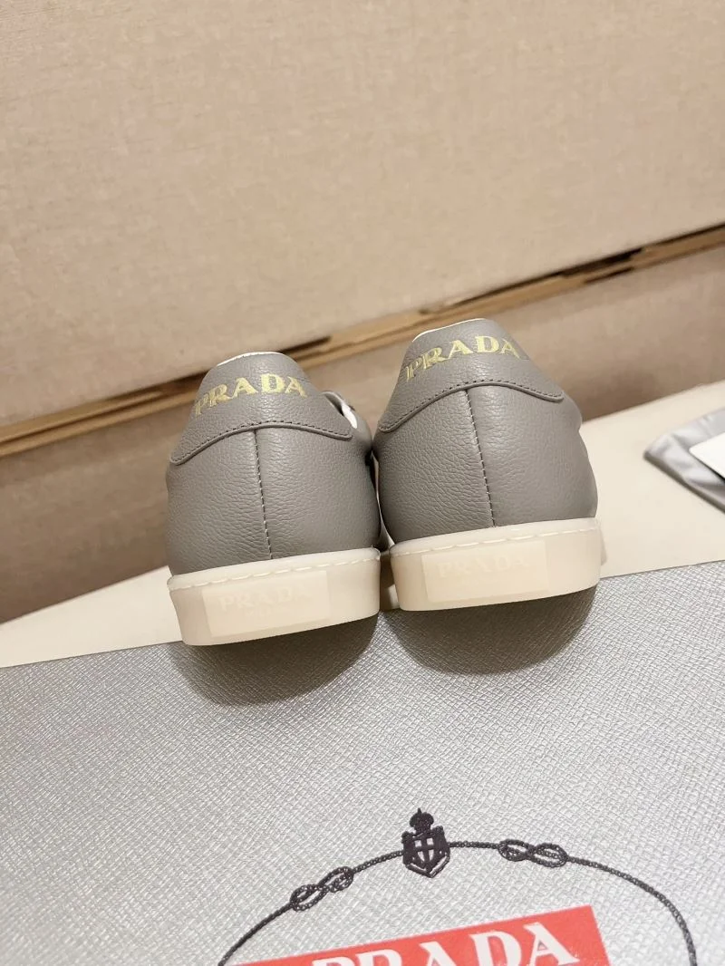 Reliable Prada Low Shoes 35570