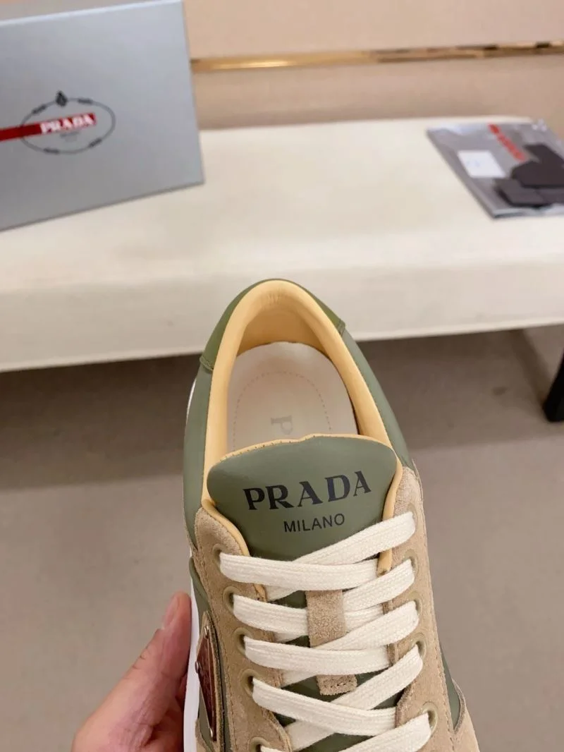 Prada Low Shoes Bold 35558