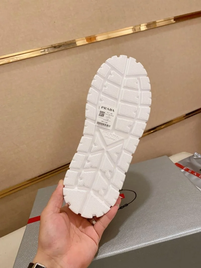 Prada Low Shoes Thermal 35556