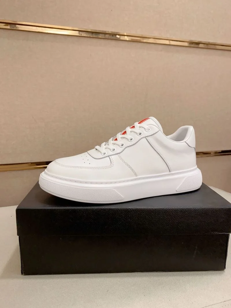 Functional Prada Low Shoes 35577