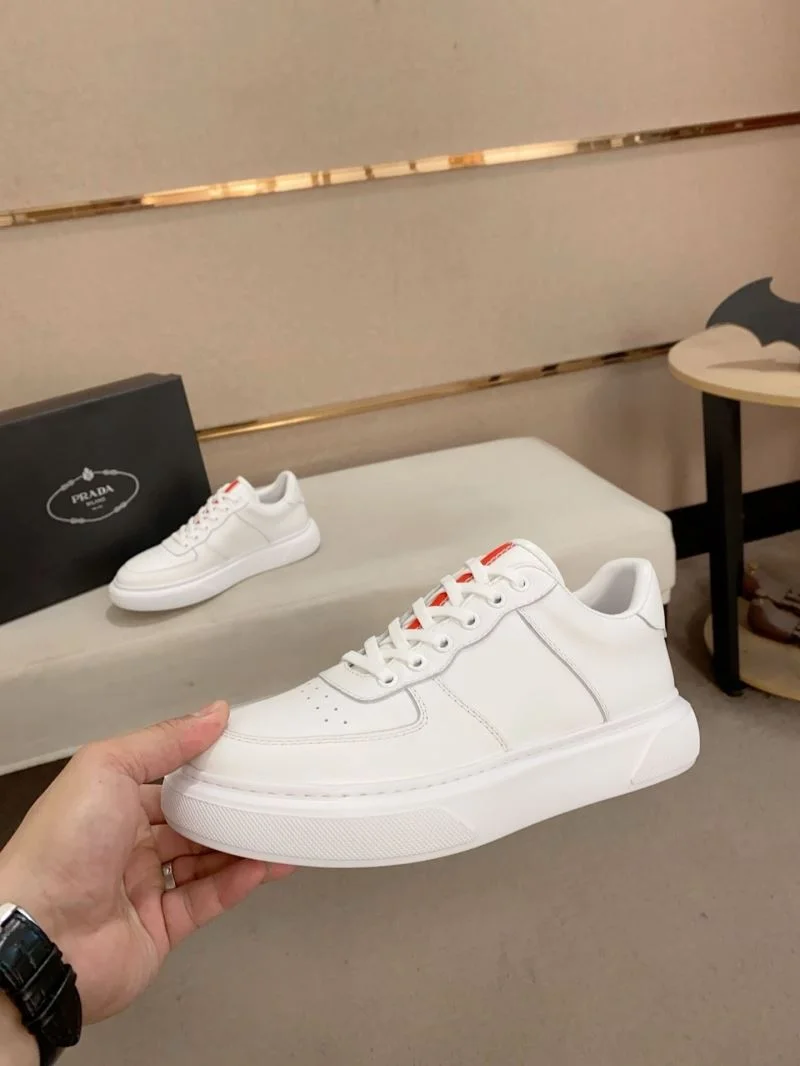 Functional Prada Low Shoes 35577