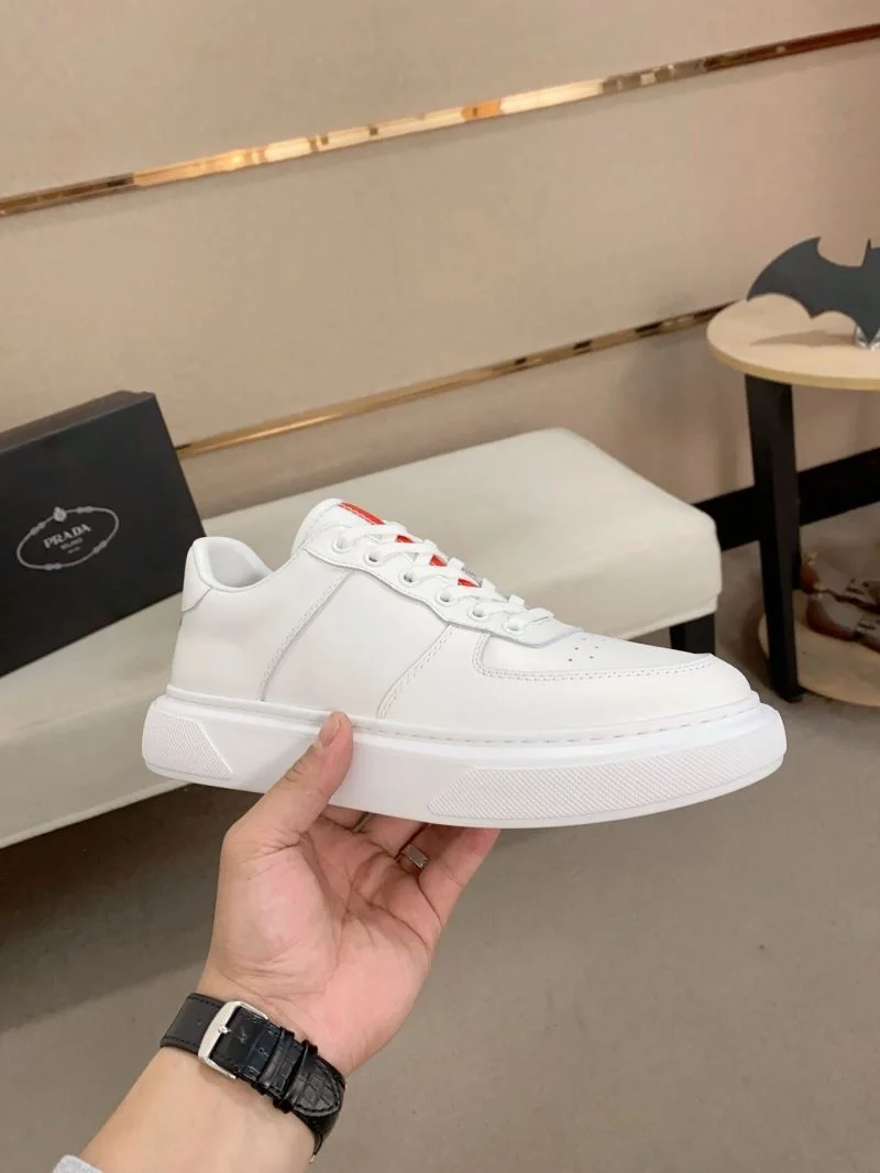 Functional Prada Low Shoes 35577