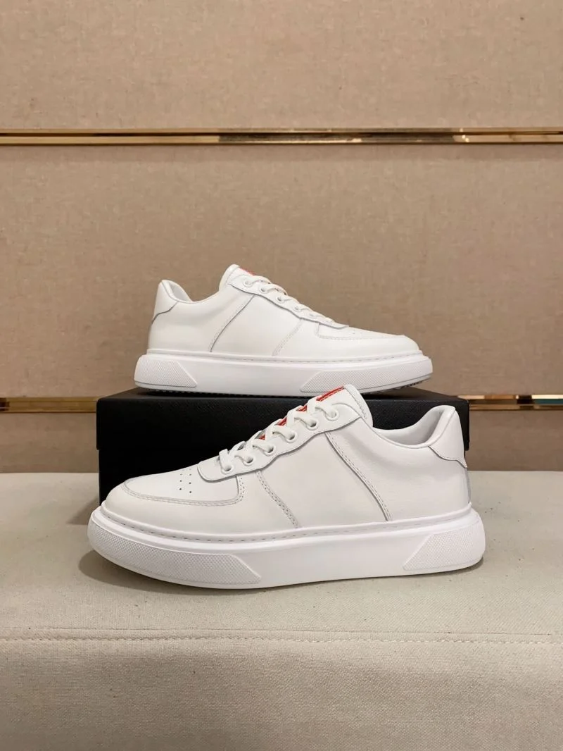Functional Prada Low Shoes 35577
