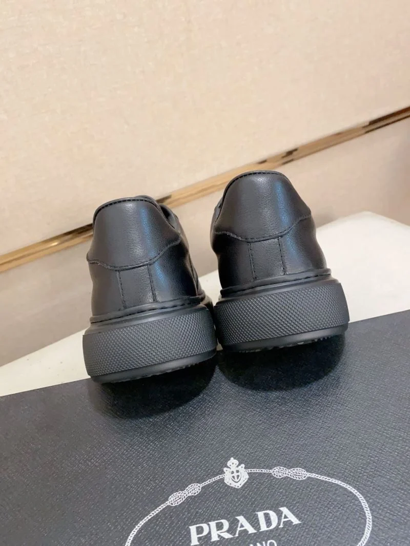 Prada Low Shoes Functional 35560