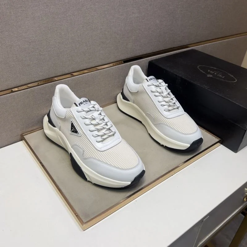 Prada Low Shoes Premium 35579