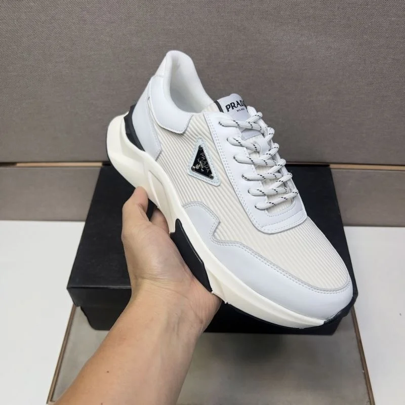 Prada Low Shoes Premium 35579