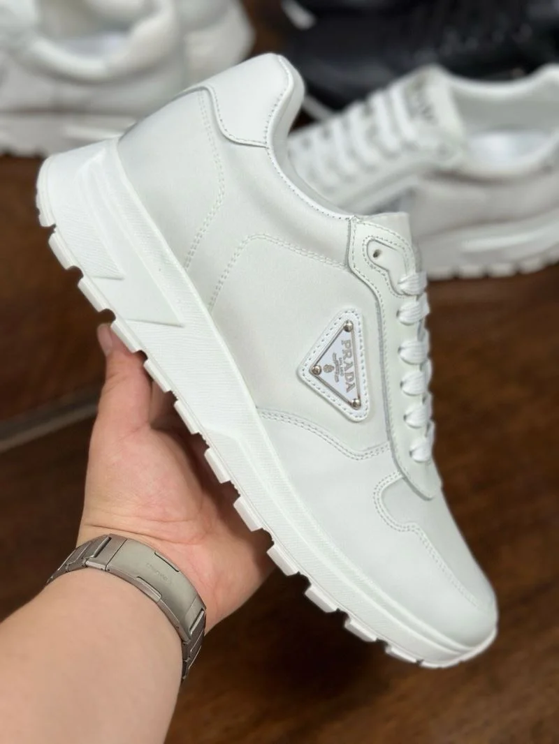 Stylish Prada Low Shoes 35559