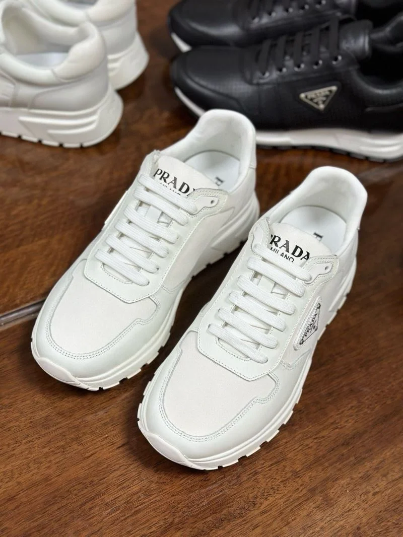 Stylish Prada Low Shoes 35559