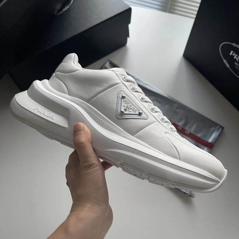 Prada Low Shoes Attractive 35563