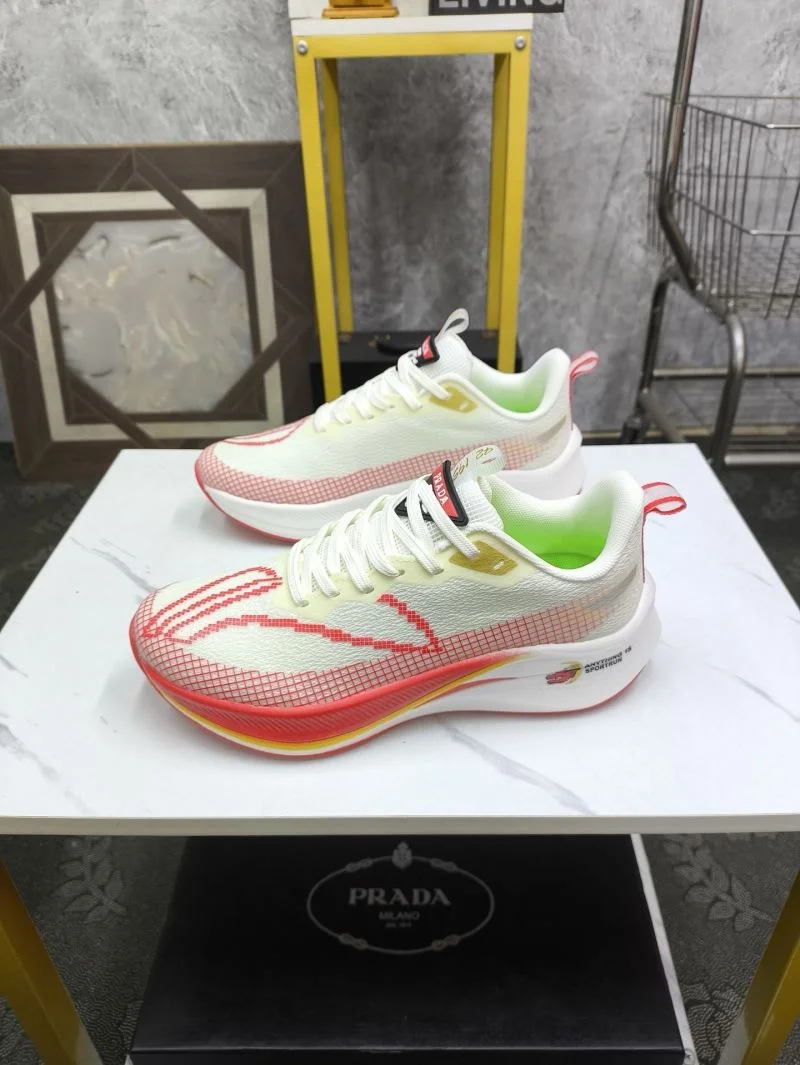 Prada Low Shoes Durable 35572