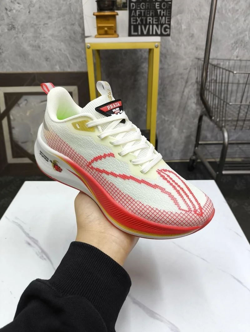 Prada Low Shoes Durable 35572
