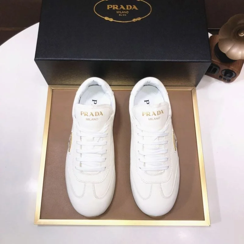 Prada Low Shoes EasyMatch 35545
