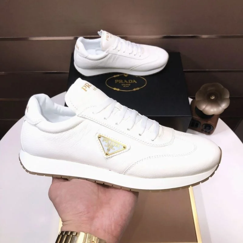 Prada Low Shoes EasyMatch 35545