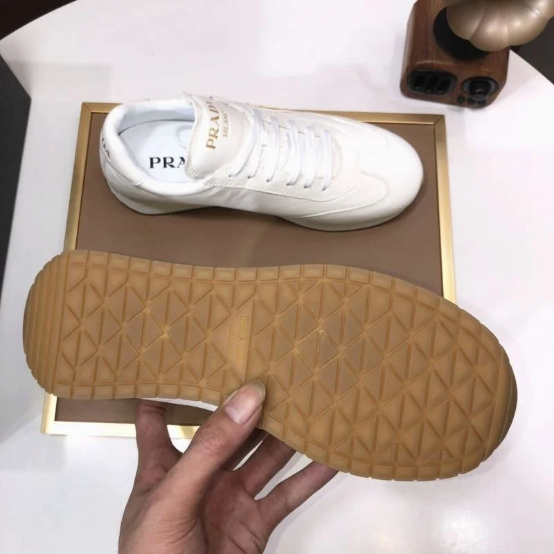 Prada Low Shoes EasyMatch 35545