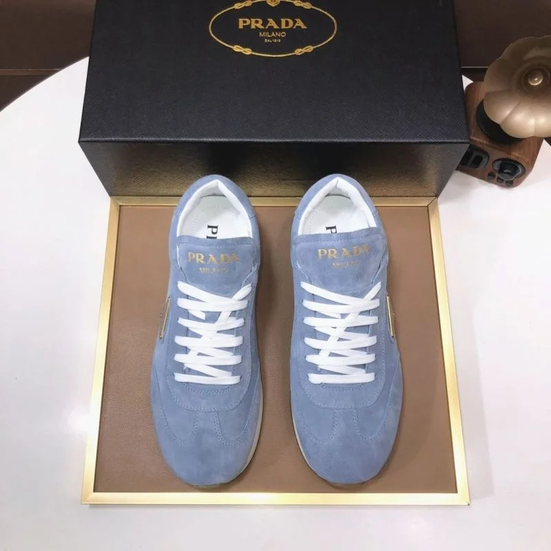 Casual Prada Low Shoes 35542