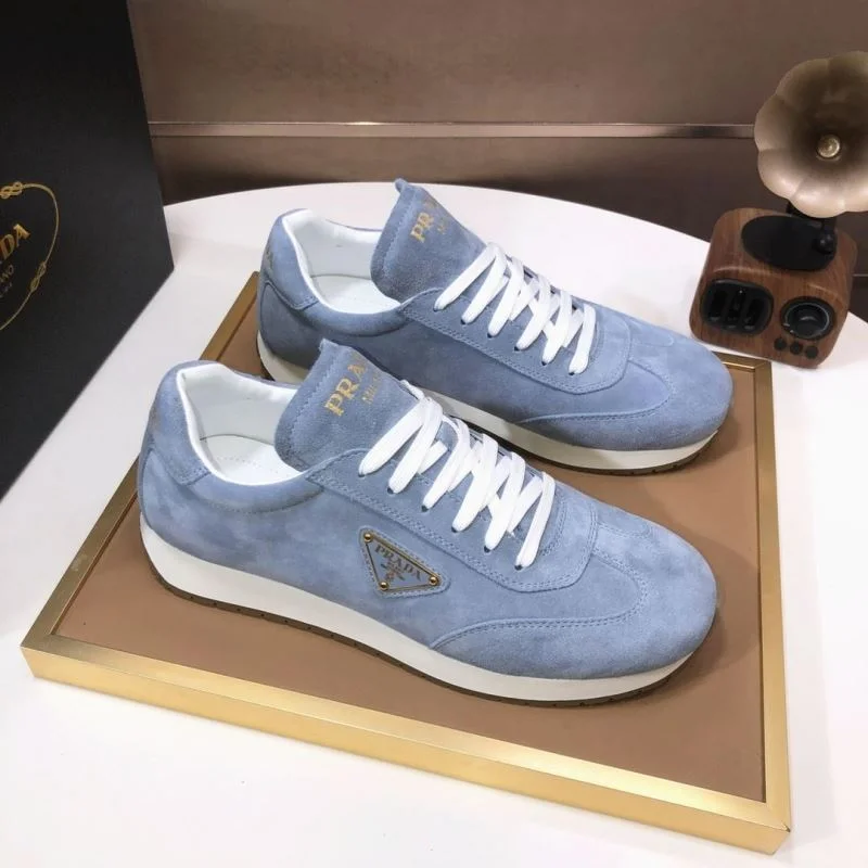 Casual Prada Low Shoes 35542