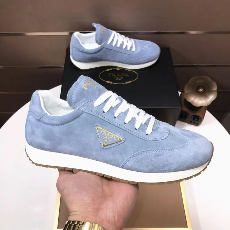Casual Prada Low Shoes 35542