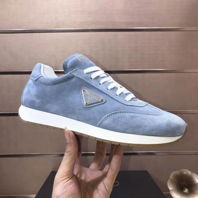 Casual Prada Low Shoes 35542