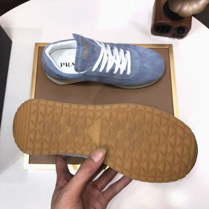 Casual Prada Low Shoes 35542
